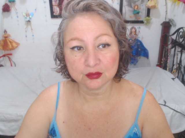 LADYQUEEN520 live cam on BongaCams