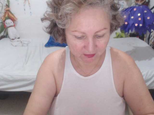 LADYQUEEN520's BongaCams show and profile