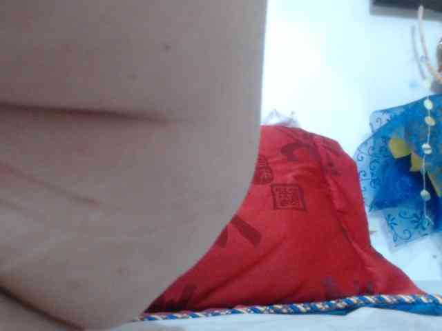 LADYQUEEN520 webcam