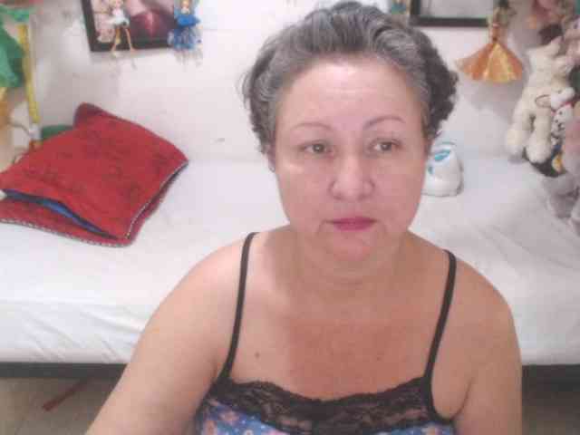 LADYQUEEN520 webcam