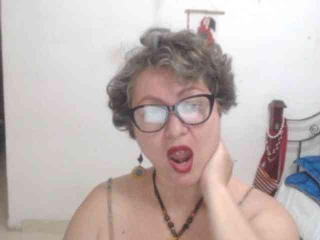 LADYQUEEN520