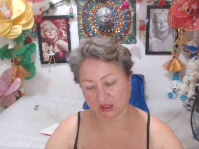 LADYQUEEN520