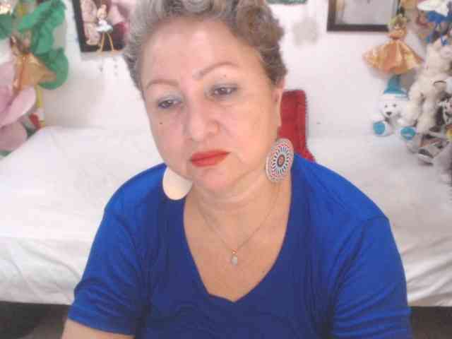 LADYQUEEN520 webcam