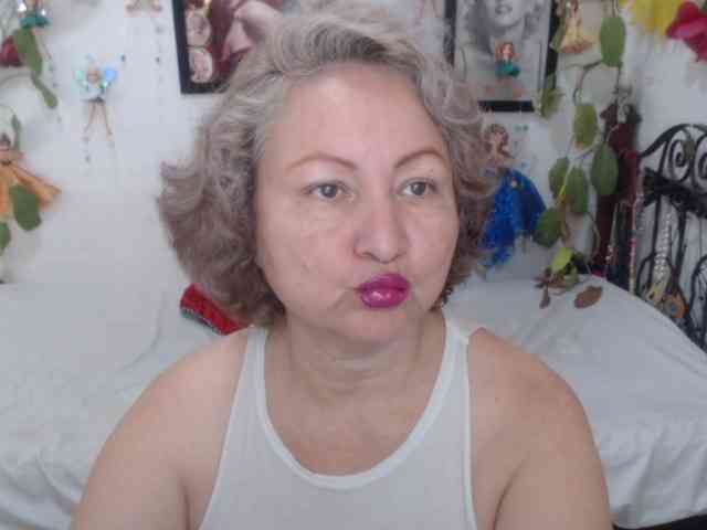 LADYQUEEN520