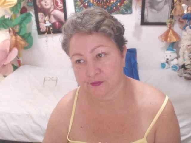 LADYQUEEN520