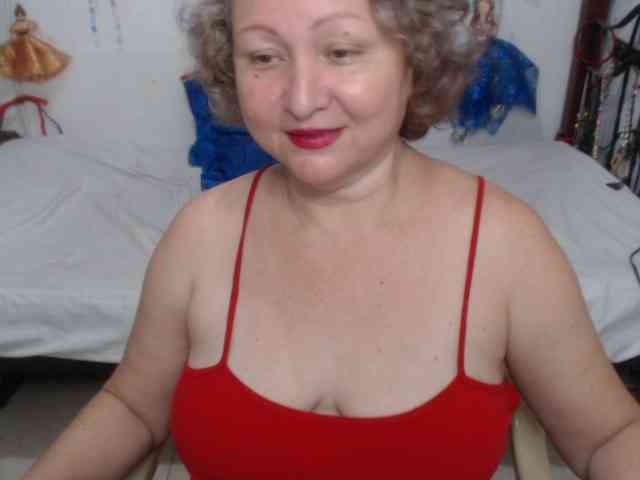 LADYQUEEN520 webcam
