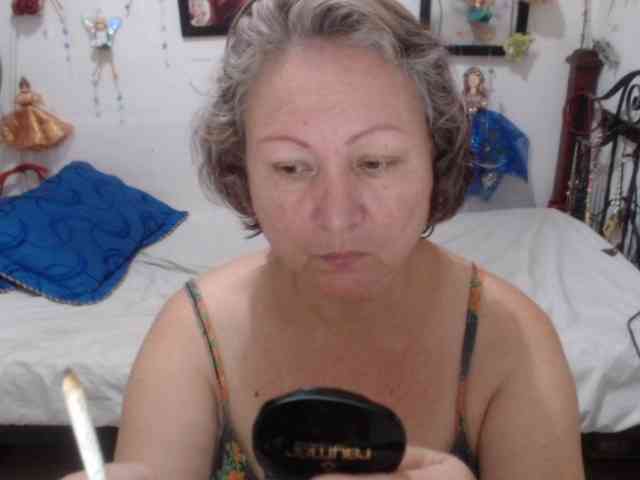 LADYQUEEN520