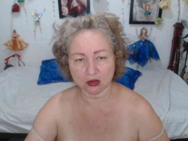 LADYQUEEN520
