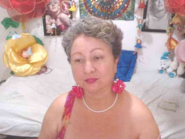 LADYQUEEN520
