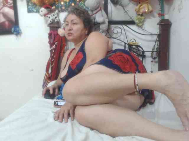 LADYQUEEN520 webcam