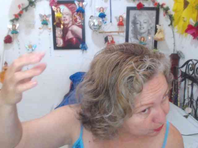 LADYQUEEN520