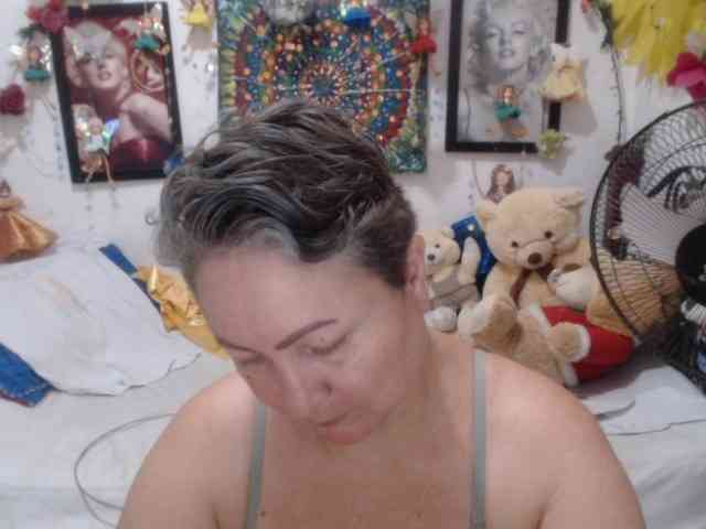 LADYQUEEN520