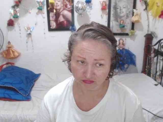 LADYQUEEN520