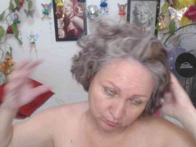 LADYQUEEN520