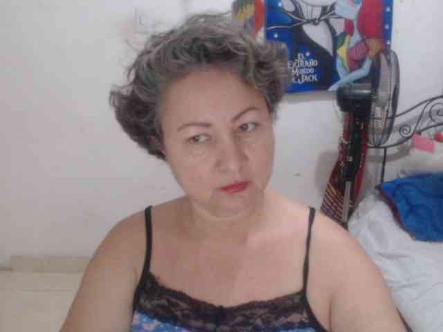 LADYQUEEN520 LADYQUEEN520