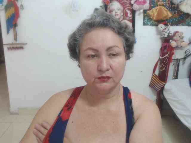 LADYQUEEN520 webcam