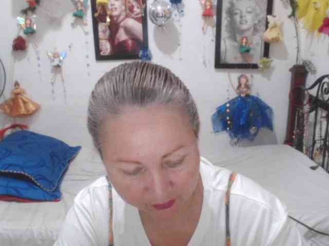 LADYQUEEN520