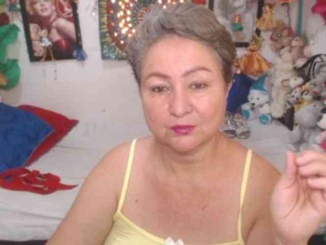 LADYQUEEN520