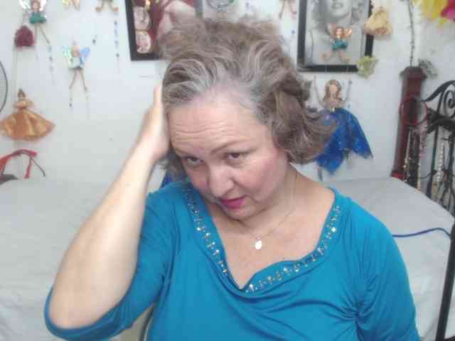 LADYQUEEN520