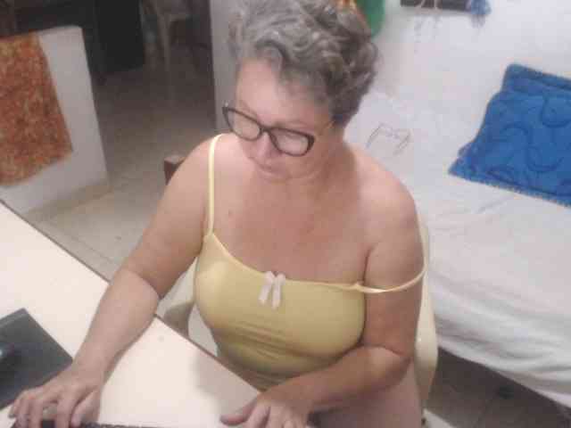 LADYQUEEN520 LADYQUEEN520