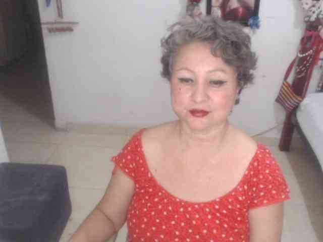 LADYQUEEN520