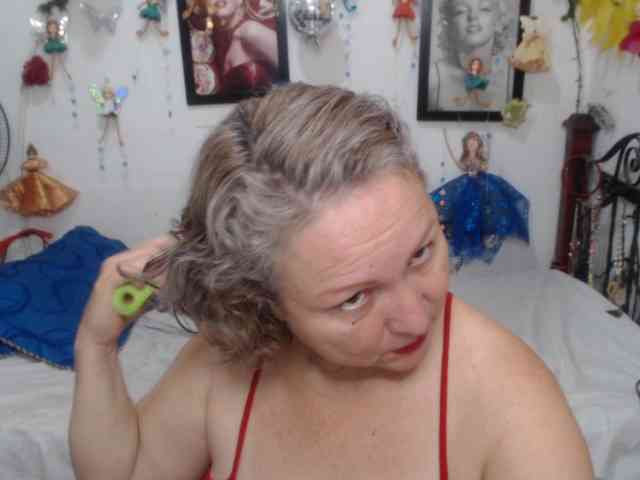 LADYQUEEN520