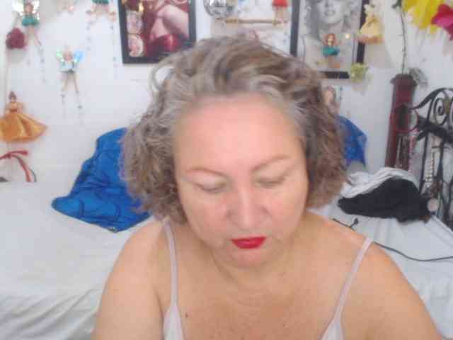 LADYQUEEN520
