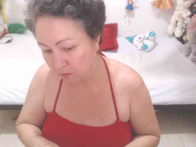 LADYQUEEN520 webcam