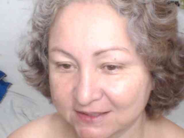 LADYQUEEN520 webcam