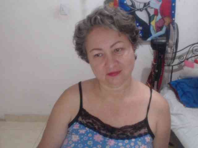 LADYQUEEN520
