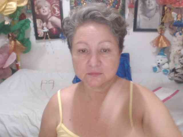 LADYQUEEN520
