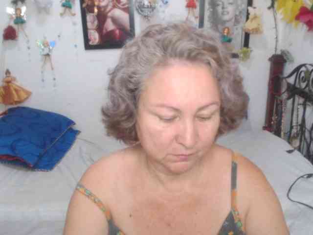 LADYQUEEN520