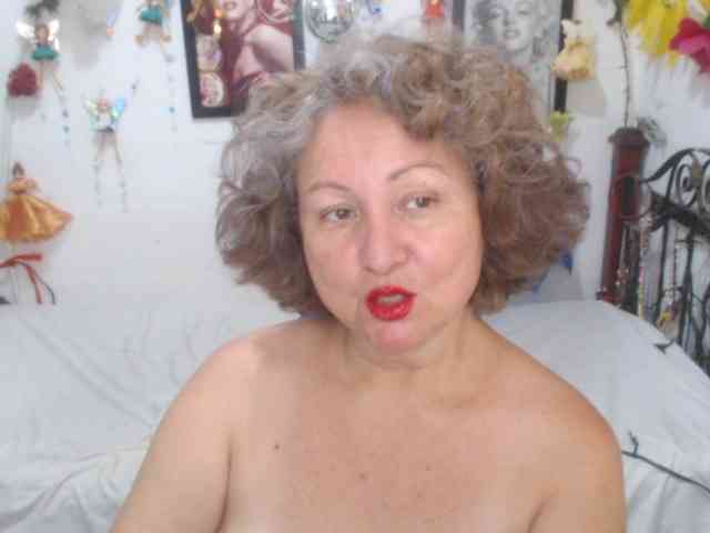 LADYQUEEN520