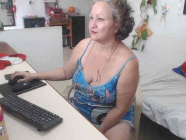 LADYQUEEN520