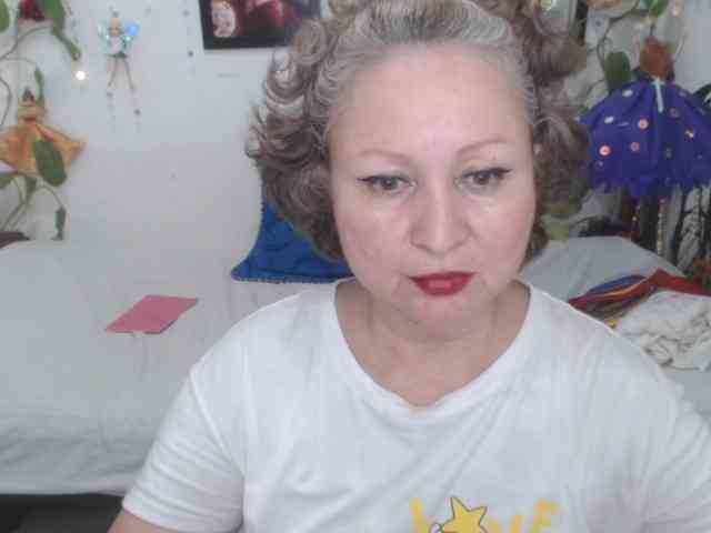 LADYQUEEN520