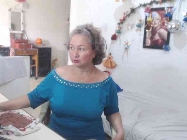 LADYQUEEN520