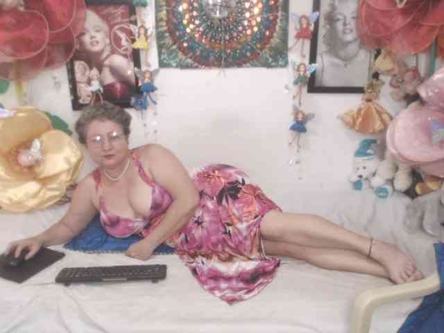 LADYQUEEN520