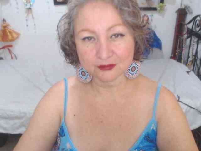 LADYQUEEN520 LADYQUEEN520
