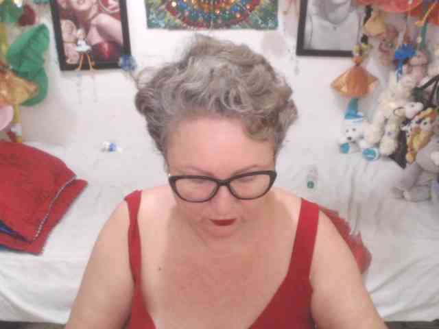 LADYQUEEN520