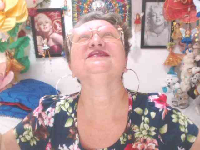 LADYQUEEN520