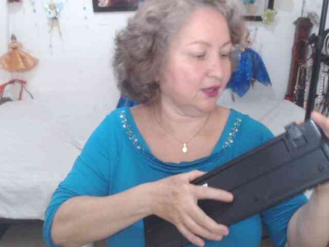 LADYQUEEN520