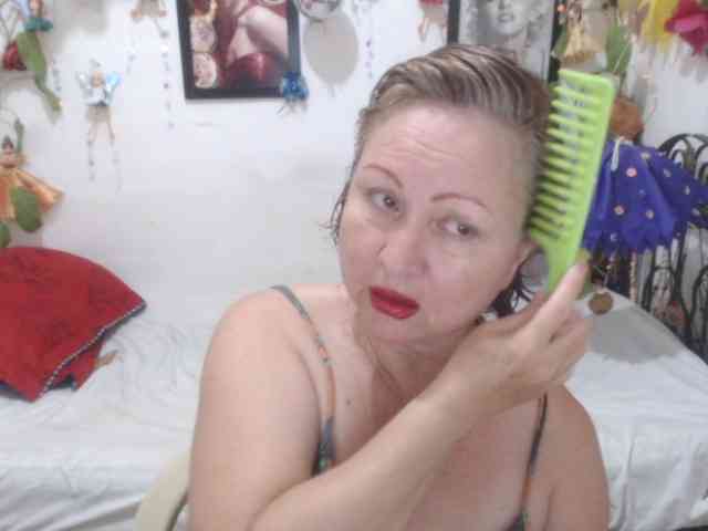 LADYQUEEN520