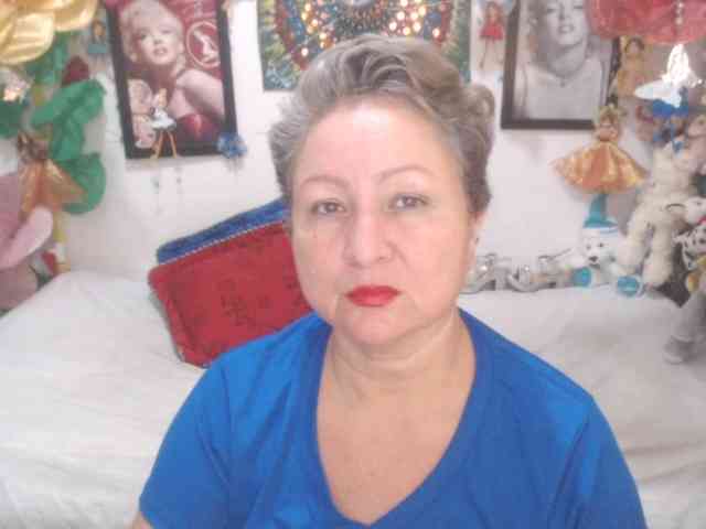 LADYQUEEN520 webcam