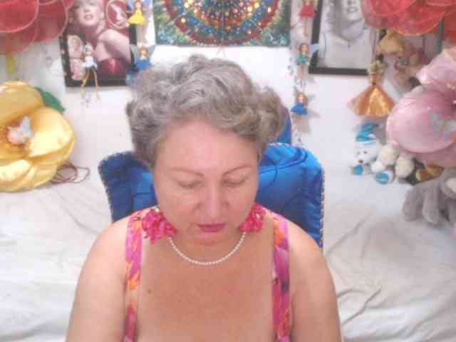 LADYQUEEN520