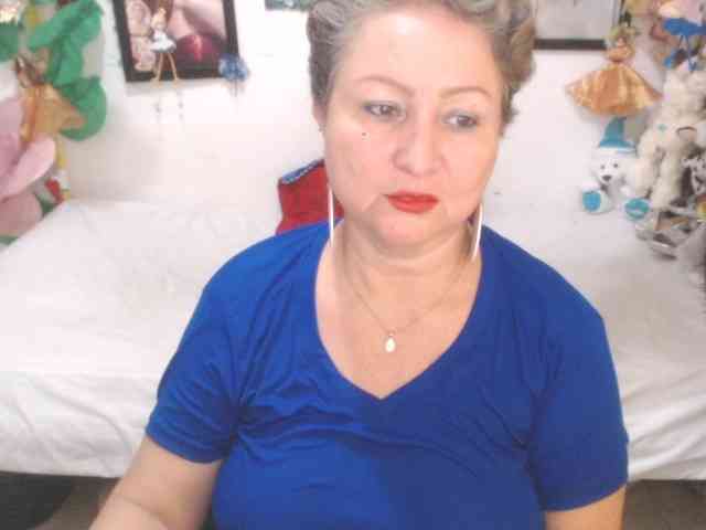 LADYQUEEN520 webcam
