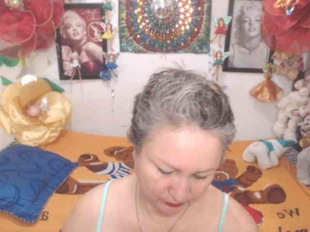 LADYQUEEN520 LADYQUEEN520