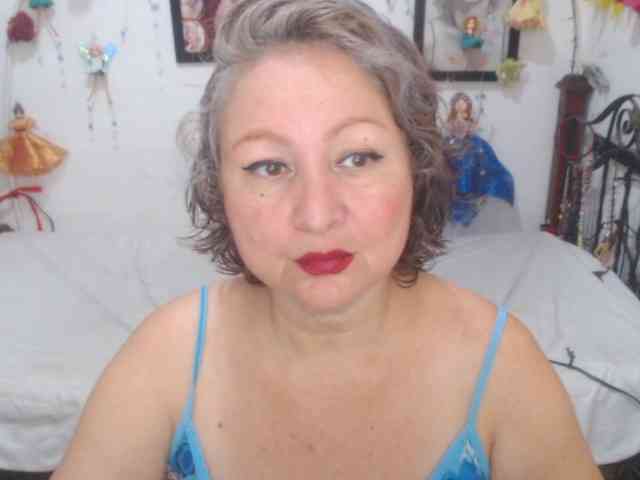 LADYQUEEN520