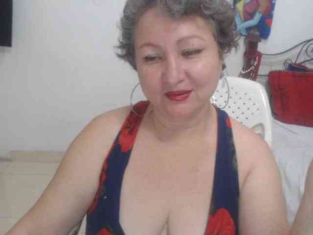 LADYQUEEN520 LADYQUEEN520