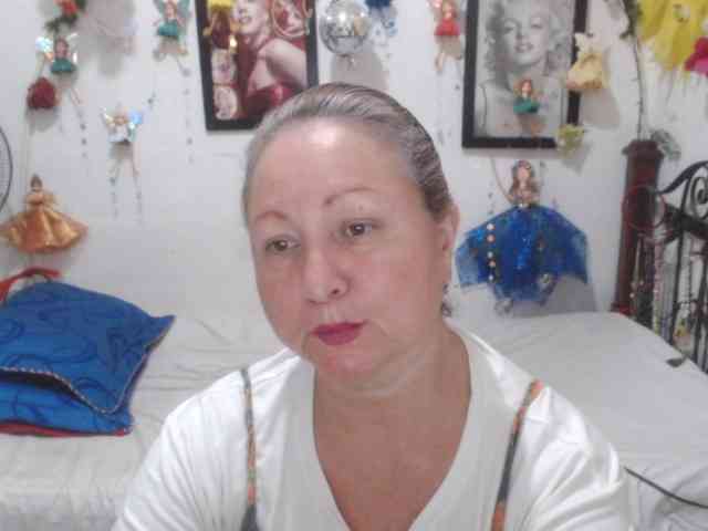 LADYQUEEN520