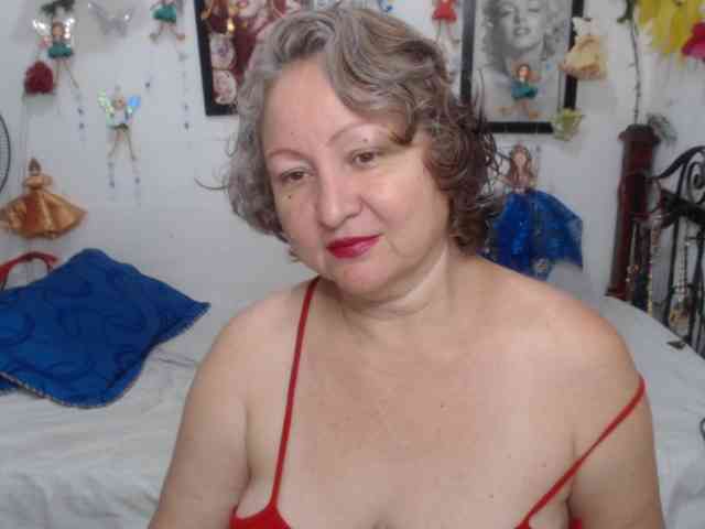 LADYQUEEN520